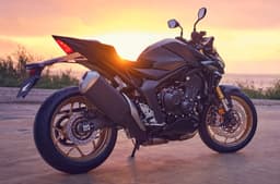 Honda CB1000 Hornet SP rear static in city